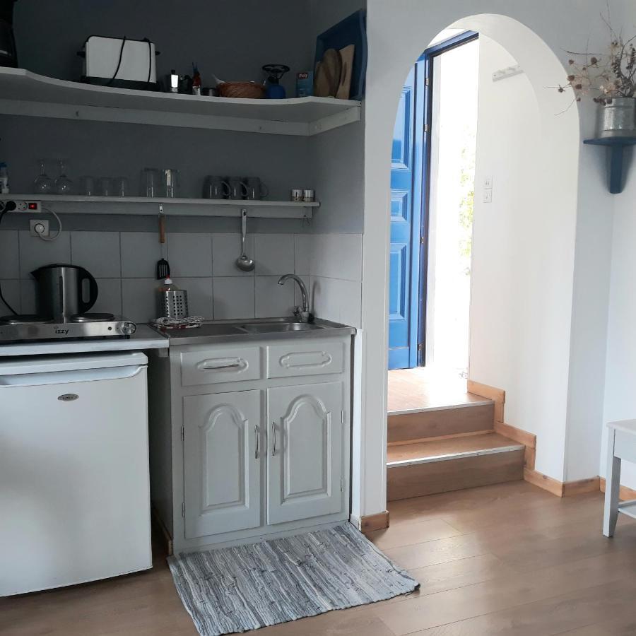 Aloni Apartment Kamilari Bagian luar foto